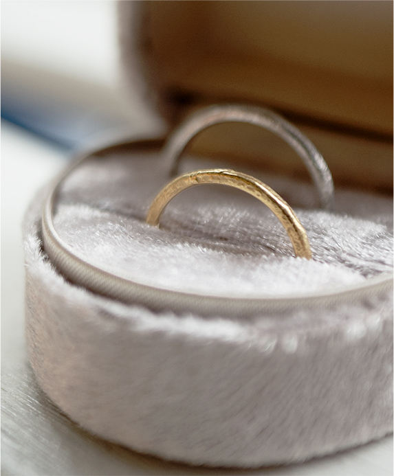 完成した結婚指輪の写真